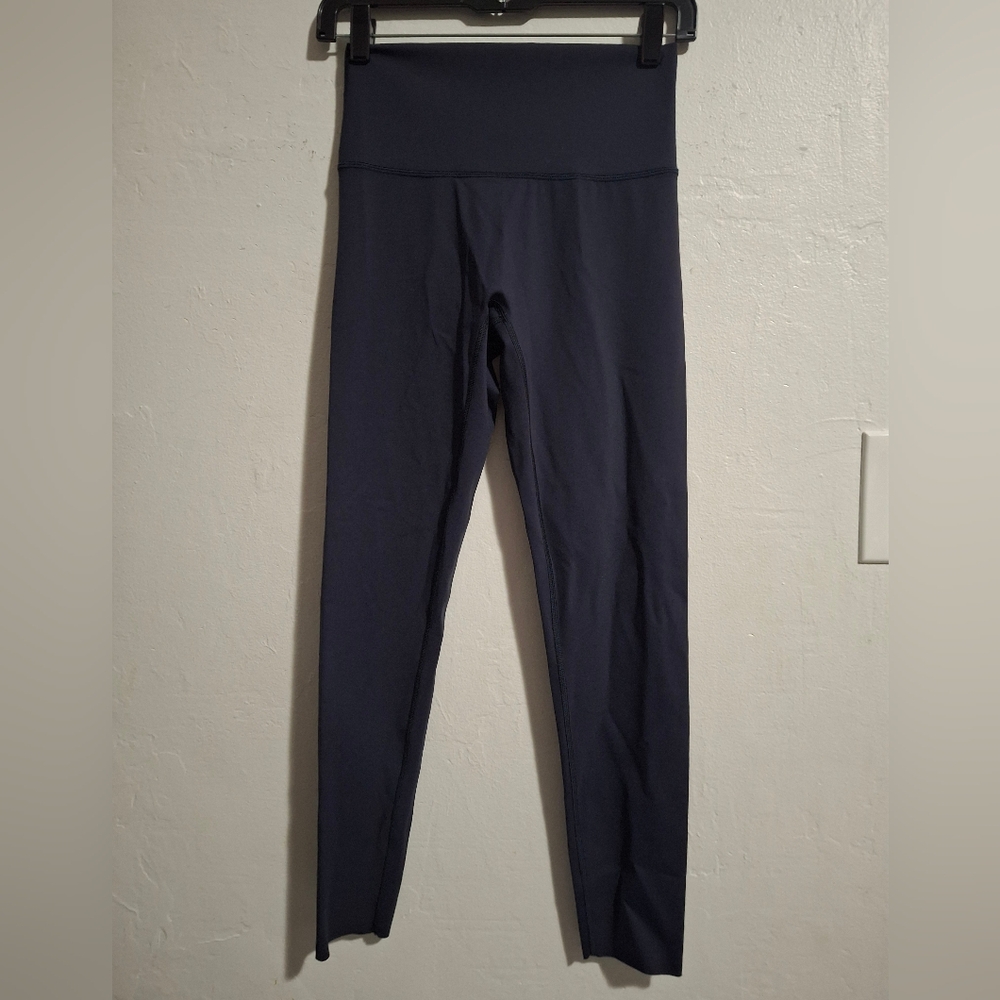 Aerie Navy High-Waisted Leggings Size M.